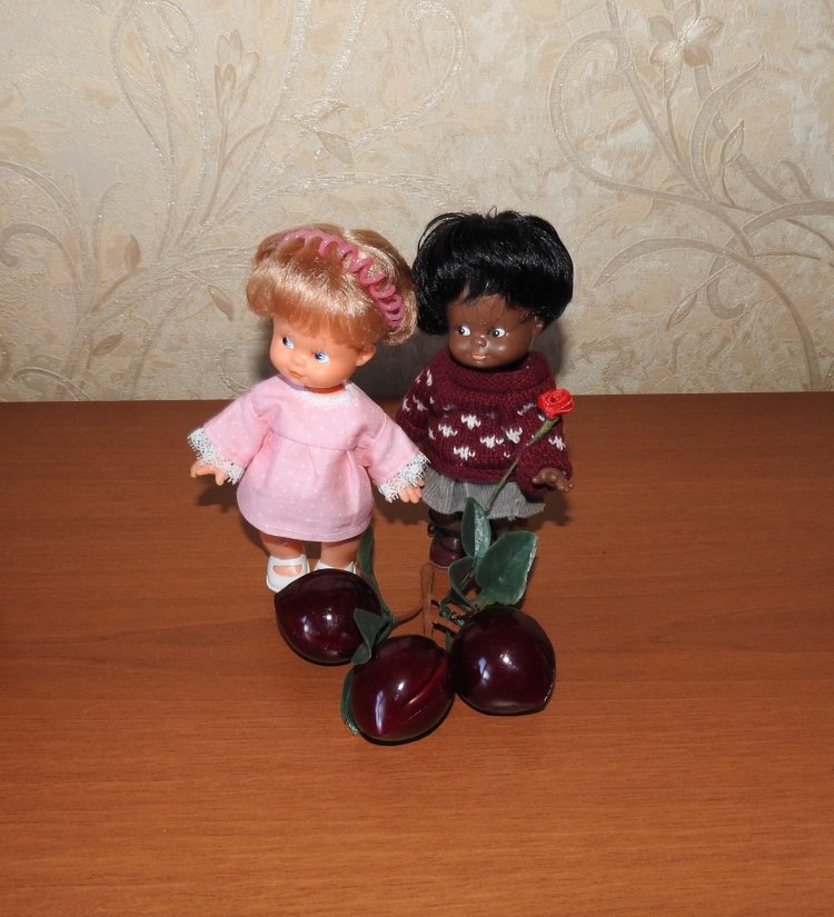 Заманчивое увлечение. Маленькие куколки ГДР - косолапки, 17 см, кто они