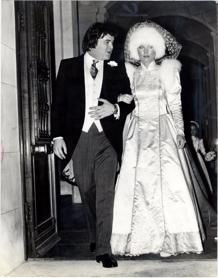 Продолжение... Как менялась мода на свадебные платья