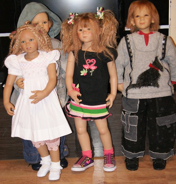 Плакса - вакса Инке и веселые девчата и мальчишки - Поль, Хьго, Ива и Таночка