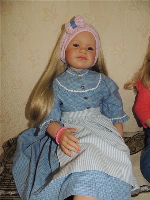 Две сестрички от Памелы Эрфф и их подружки