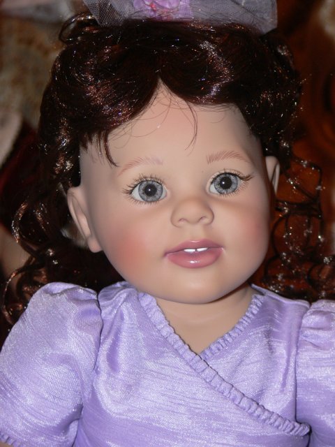 Новенькая Artista doll. по имени Цветочница