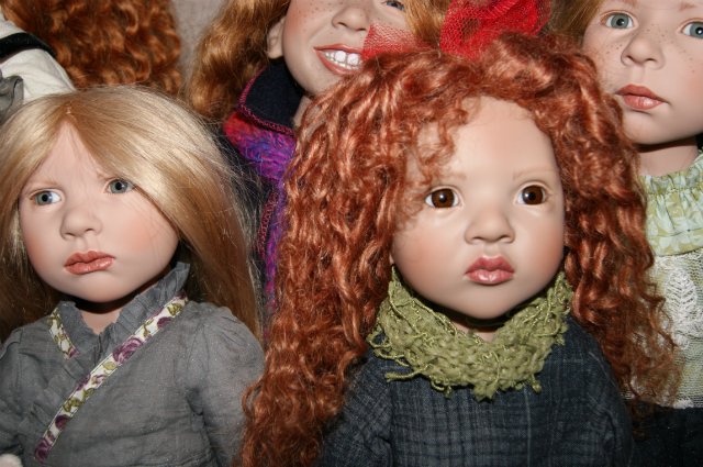 Кто стучится в дверь ко мне с толстой сумкой на ремне