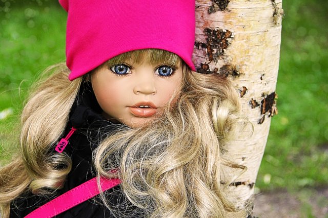 Красавица London на осенней прогулке