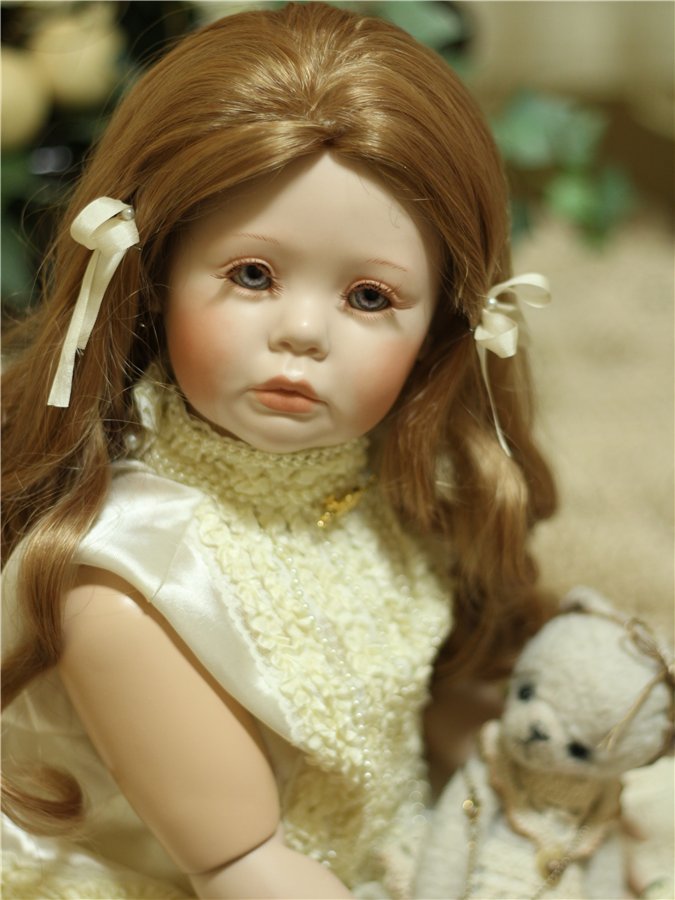 Девочка другой эпохи - милый ангел редчайшей красоты