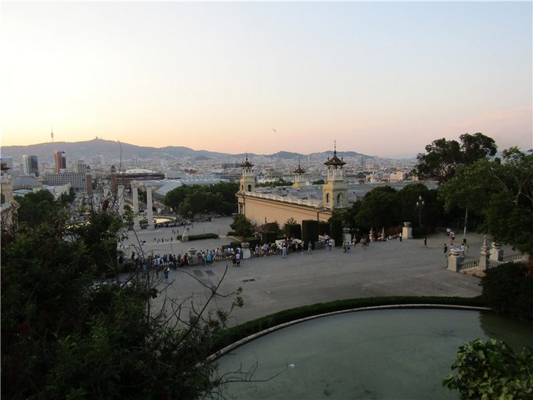 Магический фонтан Монжуика — поющая достопримечательность Барселоны (фото 4)