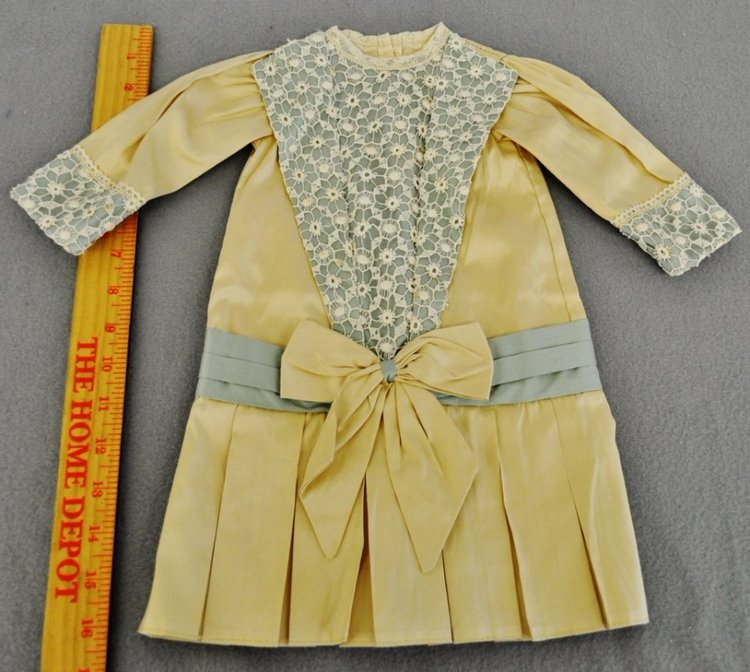 Сборная солянка кукольных нарядов - для вдохновения