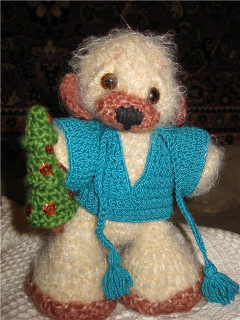 Новогодний подарок, игрушка вязанная крючком - мишка Бо (фото 3)