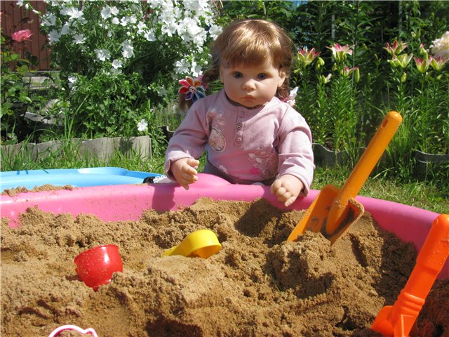 Мои лапушки на даче. Девчонки Мидлтошки на отдыхе (фото 8)