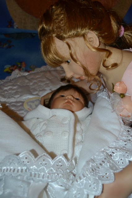 А у Гвэн появилась сестренка (или братик)