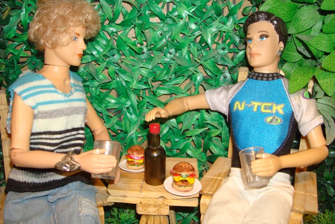 Шашлык остывает! Кукольная миниатюра своими руками