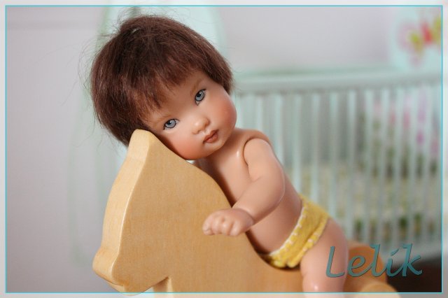 Кроватка для малышки, в масштабе 1:6 | Бэйбики Кроватка для малышки, в масштабе 1:6