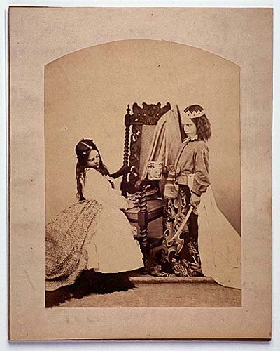 Кто Вы, мистер Кэррол или Каждый пишет, как он дышит. Фотоработы сказочника и математика | Бэйбики Кто Вы, мистер Кэррол или Каждый пишет, как он дышит. Фотоработы сказочника и математика