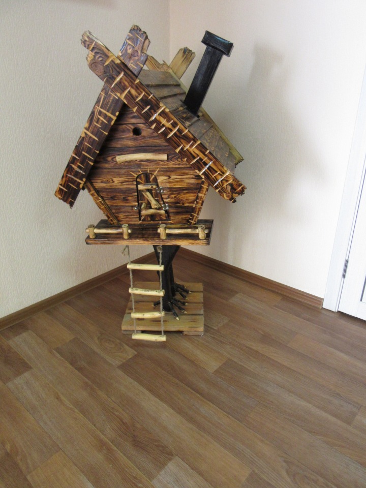 За 15 минут до начала рабочего дня :)