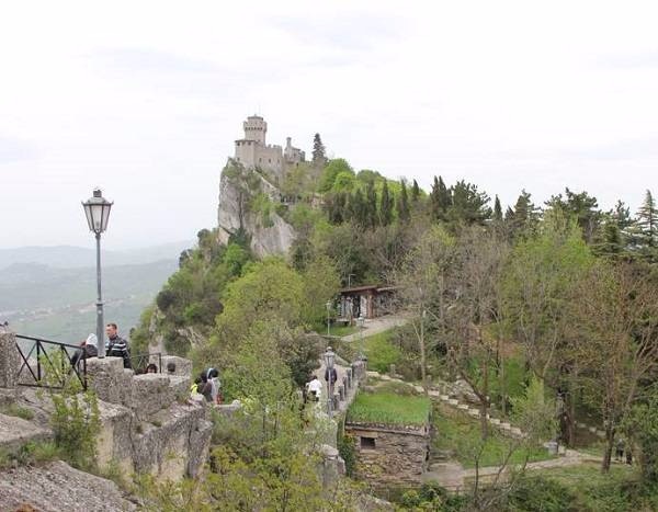 Приключения Минуш в Италии Часть 1. Сан-Марино. Государство в облаках