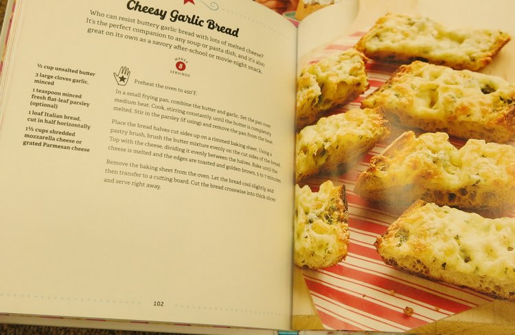 2.2 American Girl книги: Кулинария для девочек, современные издания