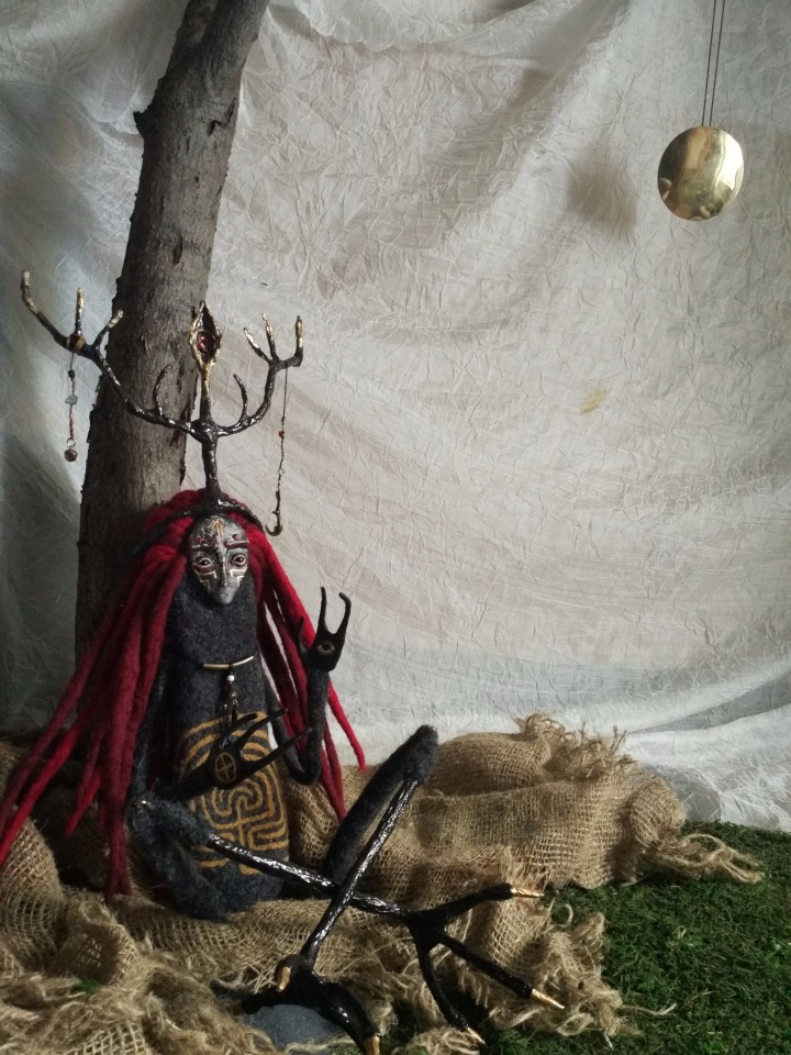 Ведающий шаман - Авторская кукла валянная из шерсти