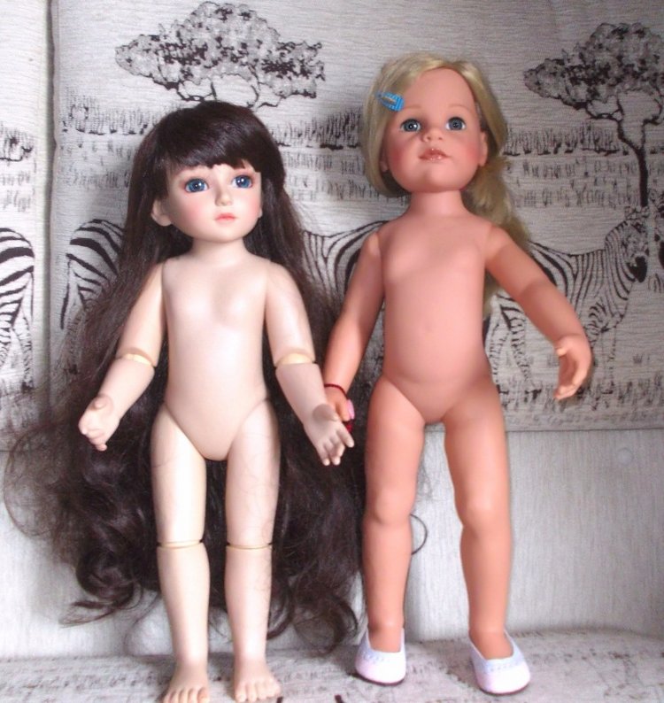 У нас новенькая из закупки и она шарнирная (фото 2)