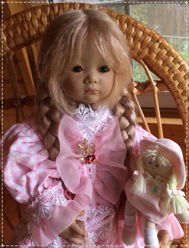 Не смогла устоять перед совершенством химочек... сдалась... и вот она - первая моя девочка