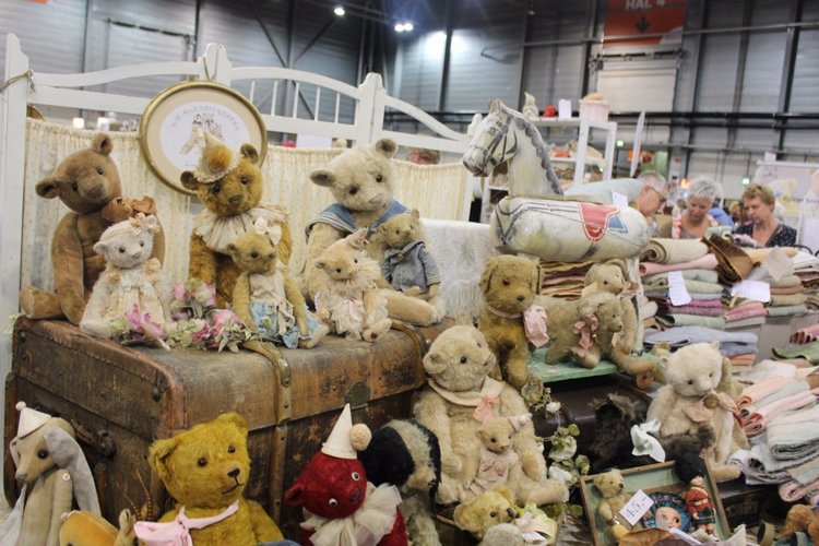 Выставка мишек, кукол и кукольной миниатюры в Голландии 2017 - часть пятая (фото 3)