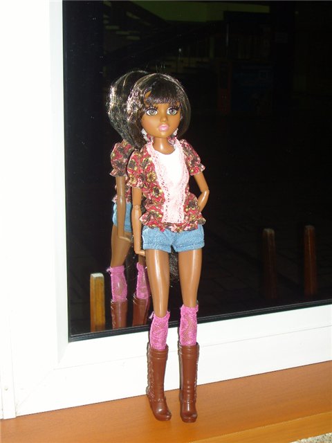 кукла Мокси, Аленка