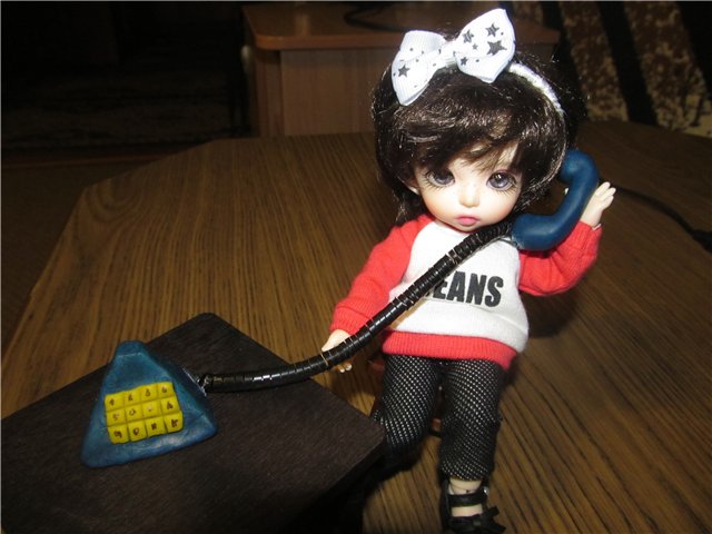 Мастер класс по кукольной миниатюре - Как мы лепили из пластики телефон для куклы (фото 6)