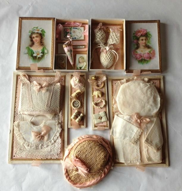 Миньонетты и их крошечный мир