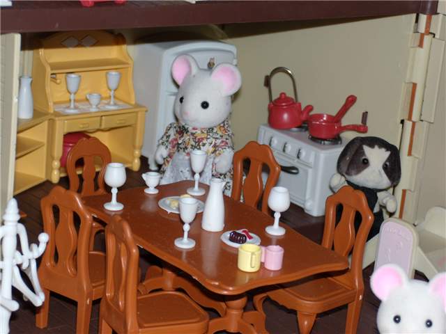 Наш домик Sylvanian Families | Бэйбики Наш домик Sylvanian Families (фото 2)