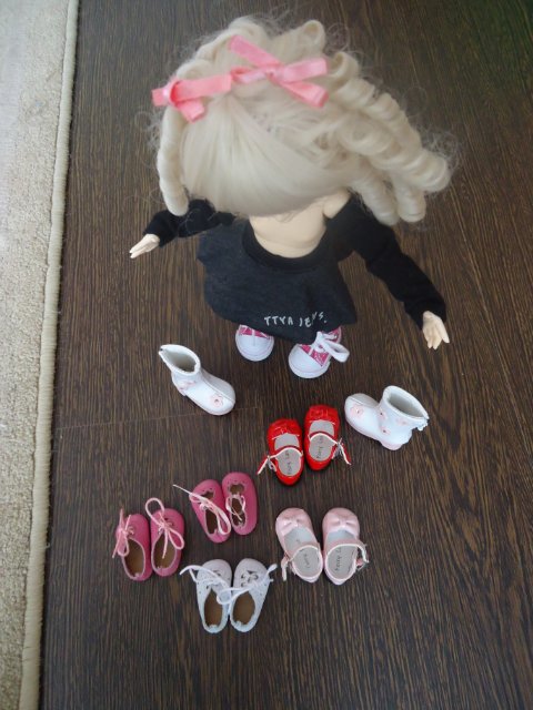 Луша выбирает обувь! Кукла BJD (фото 2)