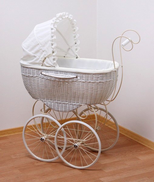 Коляски, кроватки, колыбельки для кукол