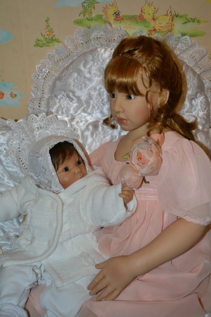 А у Гвэн появилась сестренка (или братик)