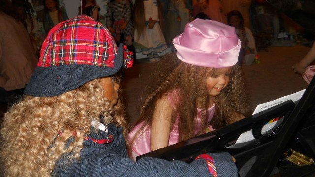 Уникальная коллекция кукол из Техассa - продолжение