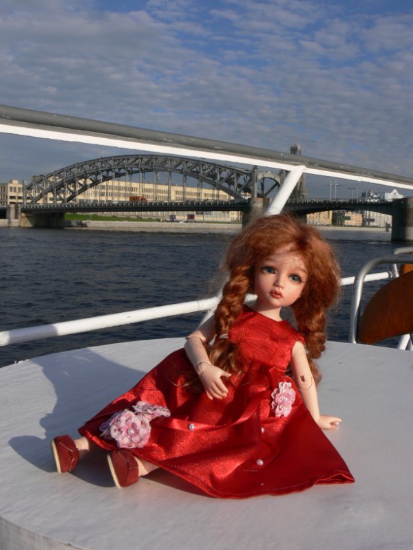 Виррушка. Прогулка по Неве часть 2. Девочка Bono iplehouse