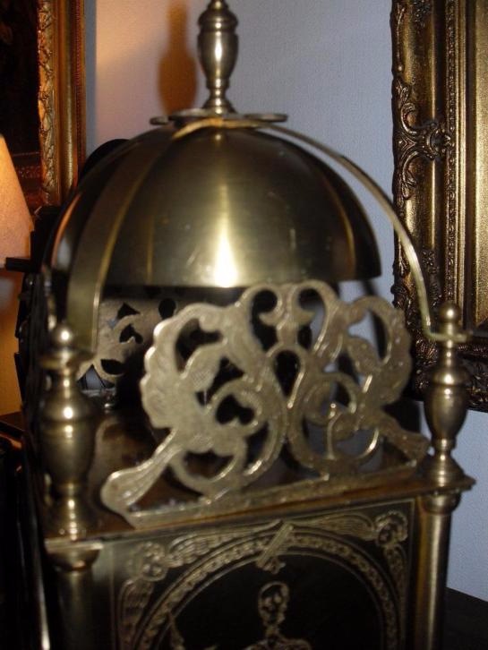 Старинные часы еще идут. Коллекция старинных часов