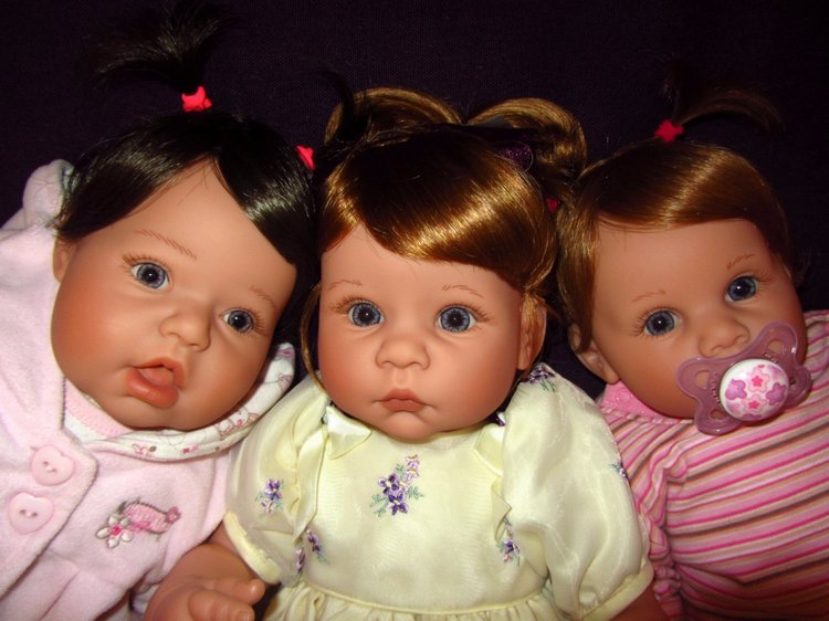 Любовь к Lee Middleton обязательна, можно ли остановится на одной кукле... мы в ожидании новенькой