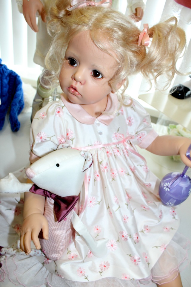 Пасхальная встреча в магазине кукол Гюнзел. Новая коллекция из резин 2017. Mila i Robin