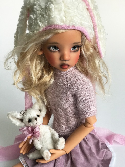 Блондинки в розовом. Kaye Wiggs