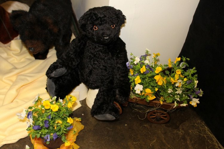 Пасхальная встреча в магазине кукол Гюнзел. Новая коллекция из резин 2017. Mila i Robin