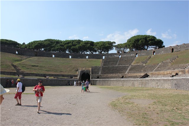 Путешествие по древнему римскому городу Помпеи и вулкану Везувий (фото 5)