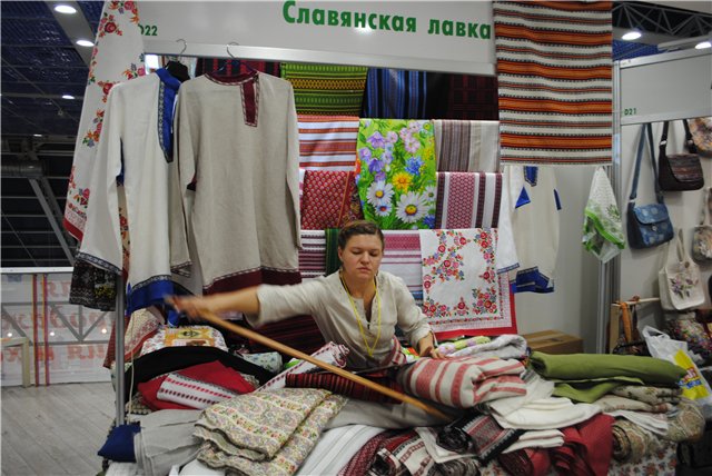 Выставка на Тишинке "Атмосфера творчества". Октябрь 2014. Начнем со второго этажа