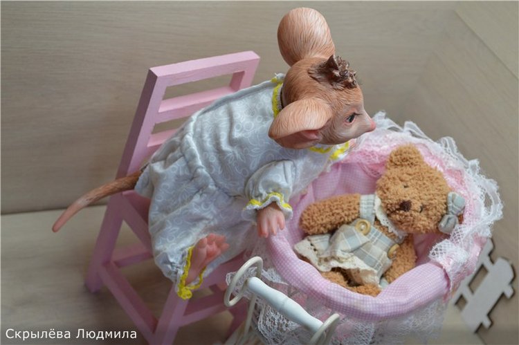 Мышка реборн, маленькая модель. Mouse Mascot от скульптора Sylvia Manning (фото 3)