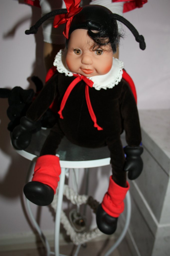 Где живут наши куклы. Кукольная комната