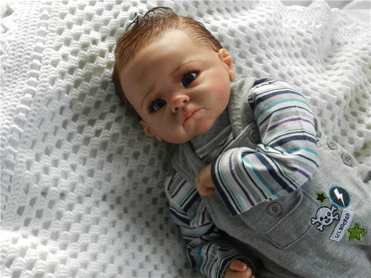 Андрюшенька серьезный мальчишка реборн (фото 4)