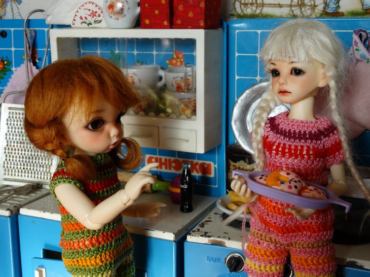 Девочки на кухне — Фотоистории с куклами BJD (БЖД): сериалы