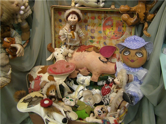 Чем может понравиться выставка маленьким девочкам, или наши подарочки