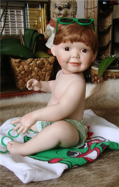 Два очаровательных фарфоровых малыша от Titus Tomescu, Ashton Drake