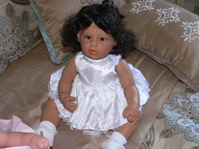 Три подружки кудряшки. Lee Middleton