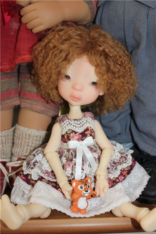 Nefer Kane Alice - Алиска примеряет наряды (фото 10)