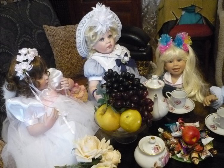 И снова, снова пополнение. Наш девичник разбавил мальчик