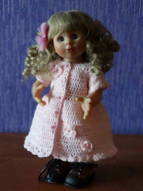 Розовые цветы или вязаные платья для любимых кукол (фото 7)