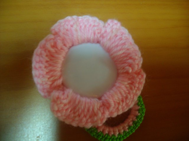 Вязаный комплект для девчушки (фото 4)